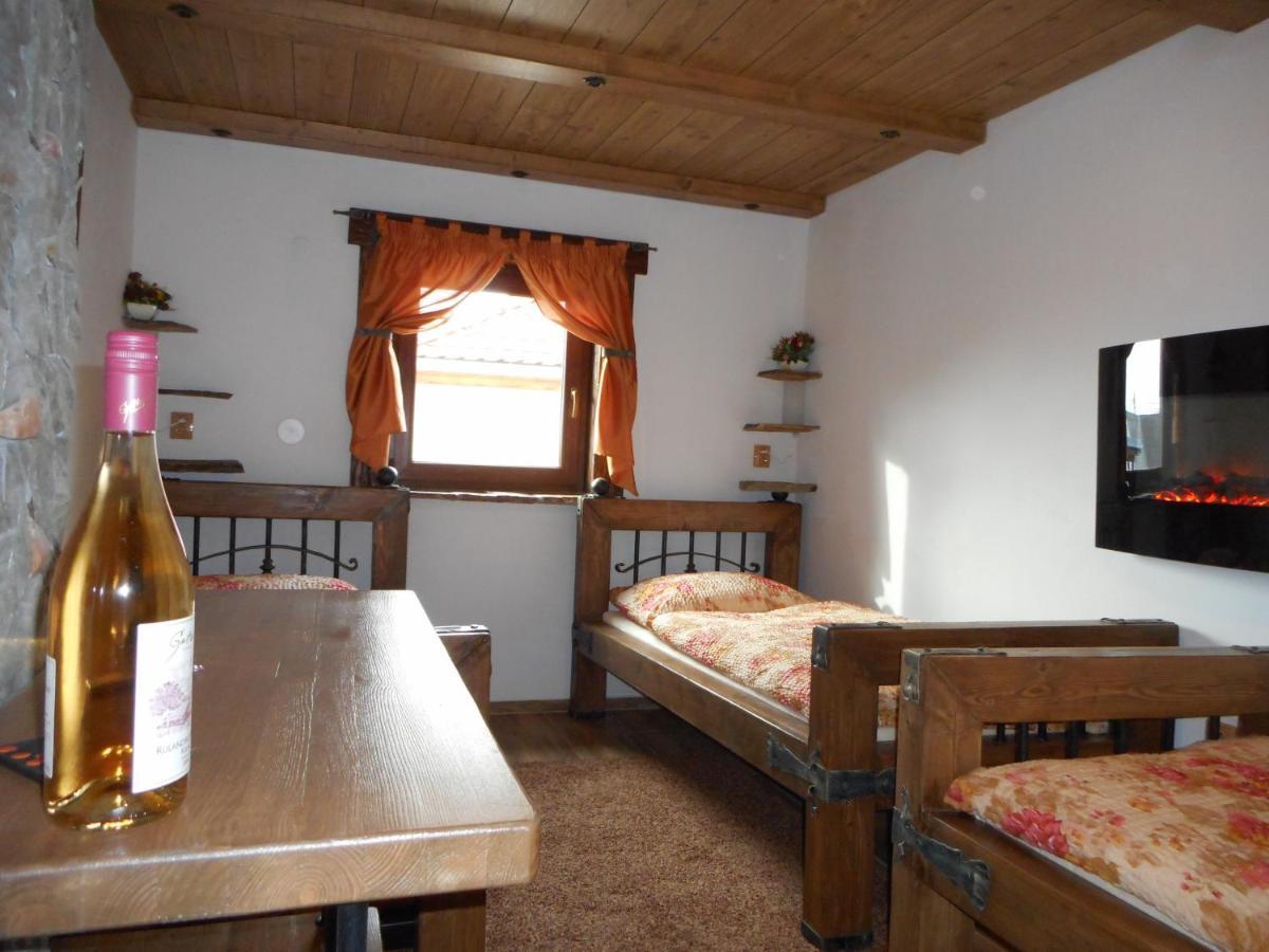 V Zajecskej Vezi Apartment Zajeci ภายนอก รูปภาพ